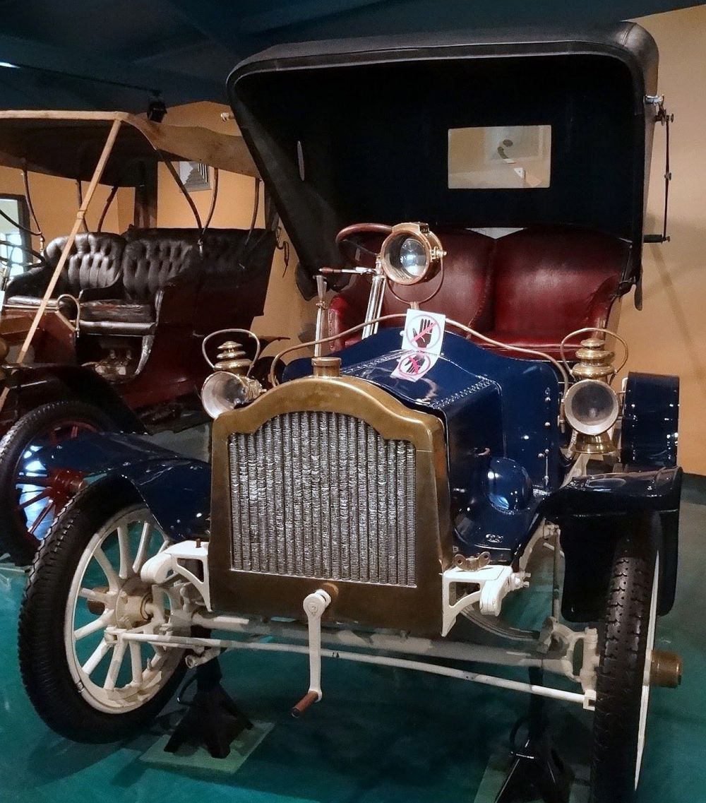 1906 Russell